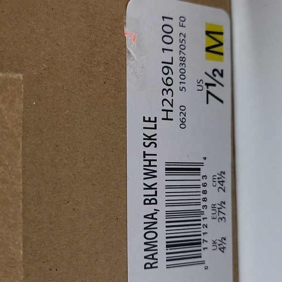 1539- Zodiac Women's Ramona Vegan Ankle Boots Size 7.5 NWT - Picture 12 of 13